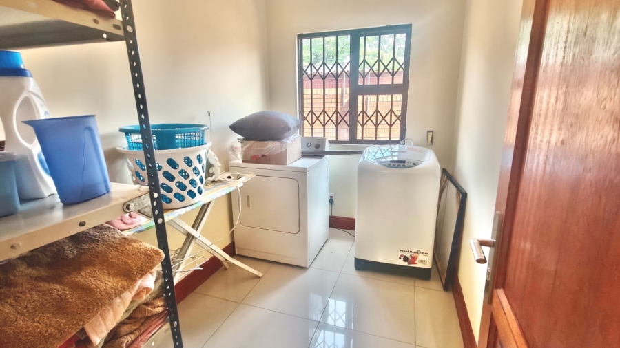 6 Bedroom Property for Sale in Vaal Marina Gauteng