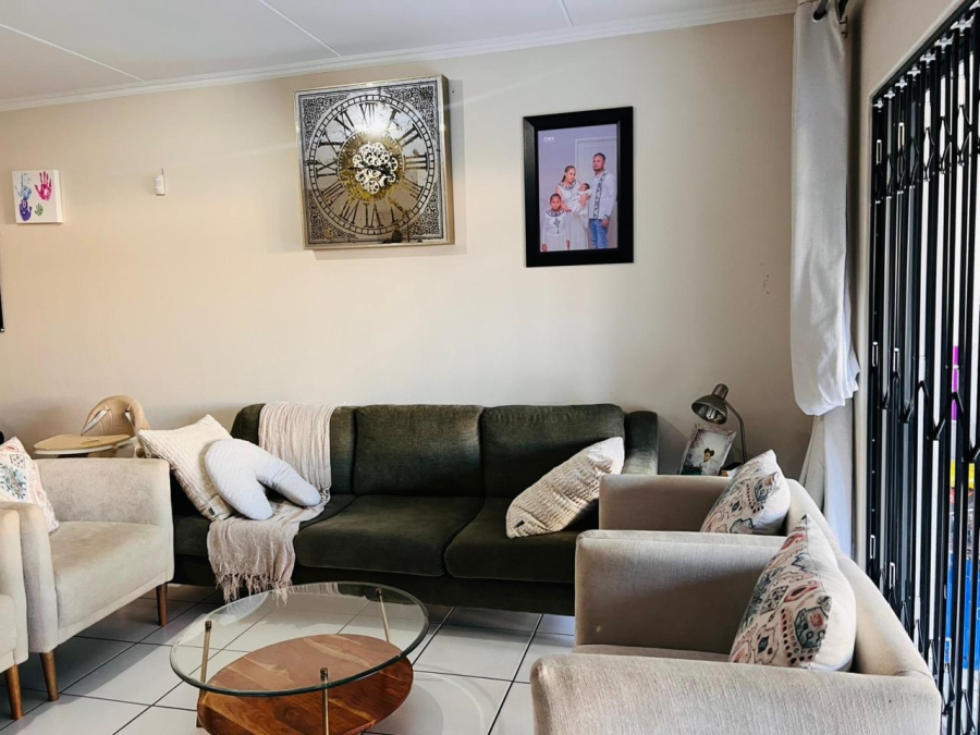 3 Bedroom Property for Sale in Greenstone Hill Gauteng