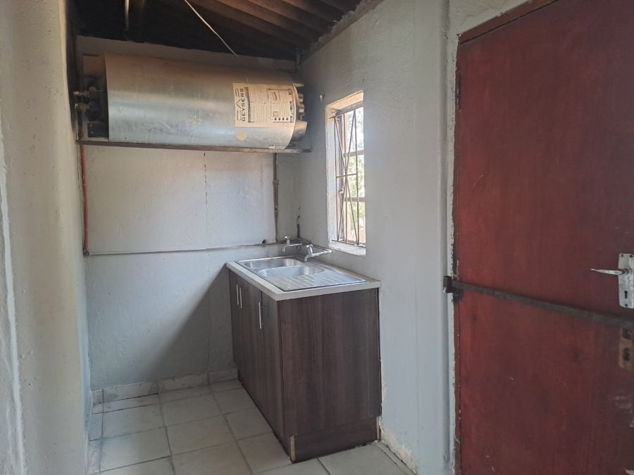 To Let 1 Bedroom Property for Rent in Daveyton Gauteng