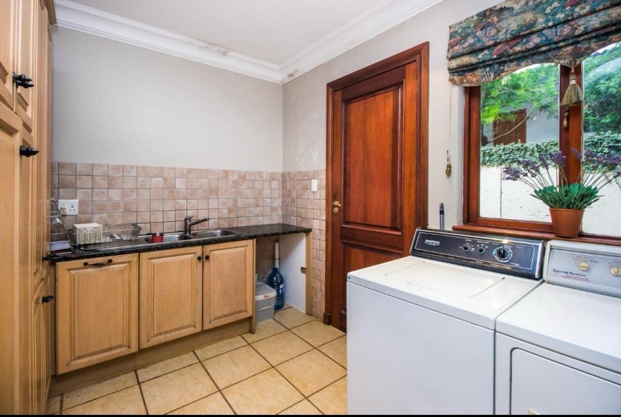 4 Bedroom Property for Sale in Woodhill Estate Gauteng