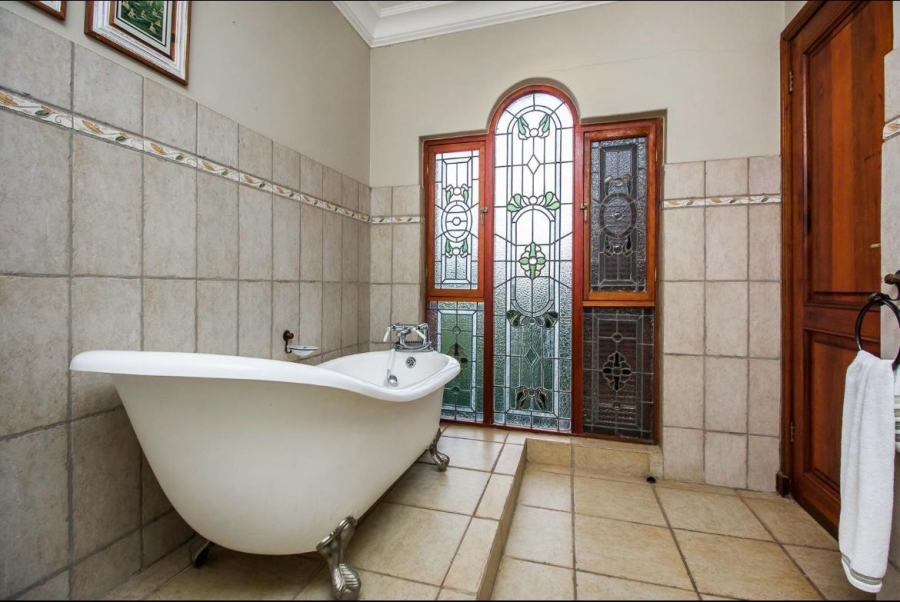 4 Bedroom Property for Sale in Woodhill Estate Gauteng