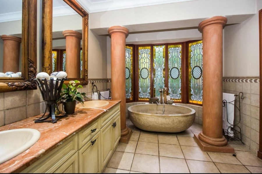 4 Bedroom Property for Sale in Woodhill Estate Gauteng