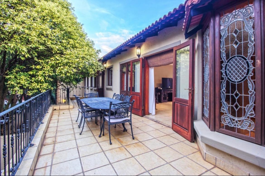 4 Bedroom Property for Sale in Woodhill Estate Gauteng