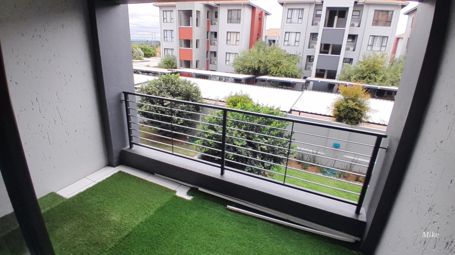 To Let 2 Bedroom Property for Rent in Barbeque Downs Gauteng