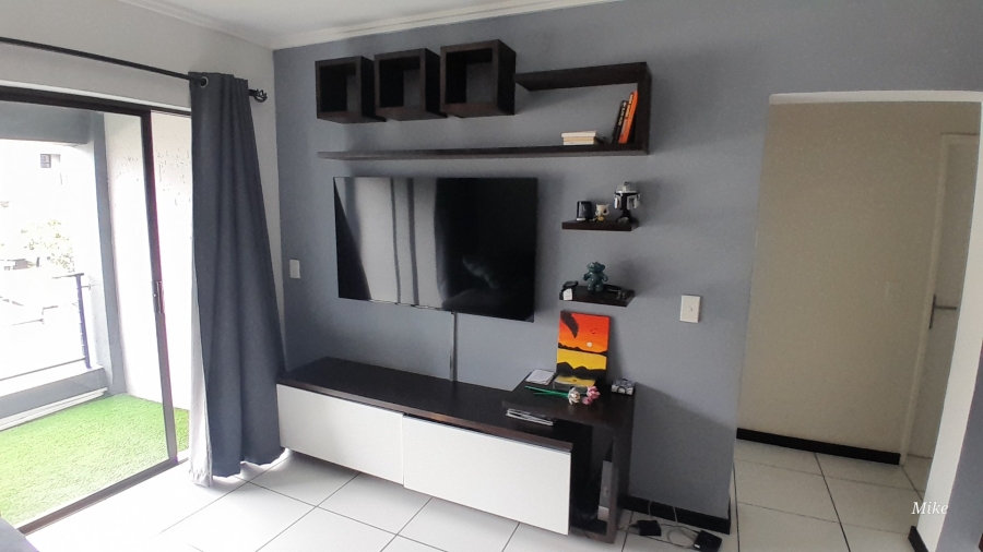 To Let 2 Bedroom Property for Rent in Barbeque Downs Gauteng