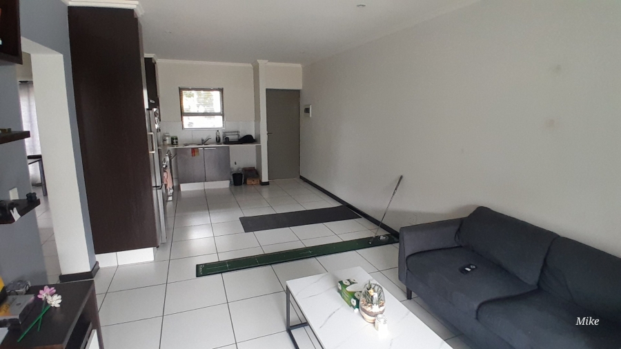 To Let 2 Bedroom Property for Rent in Barbeque Downs Gauteng