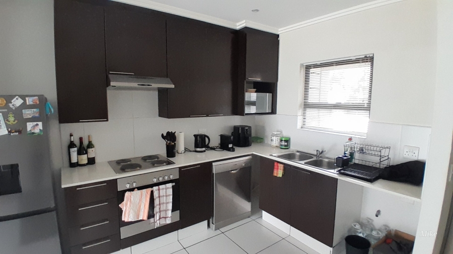 To Let 2 Bedroom Property for Rent in Barbeque Downs Gauteng