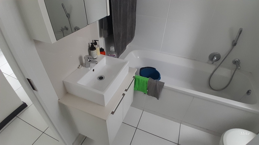 To Let 2 Bedroom Property for Rent in Barbeque Downs Gauteng