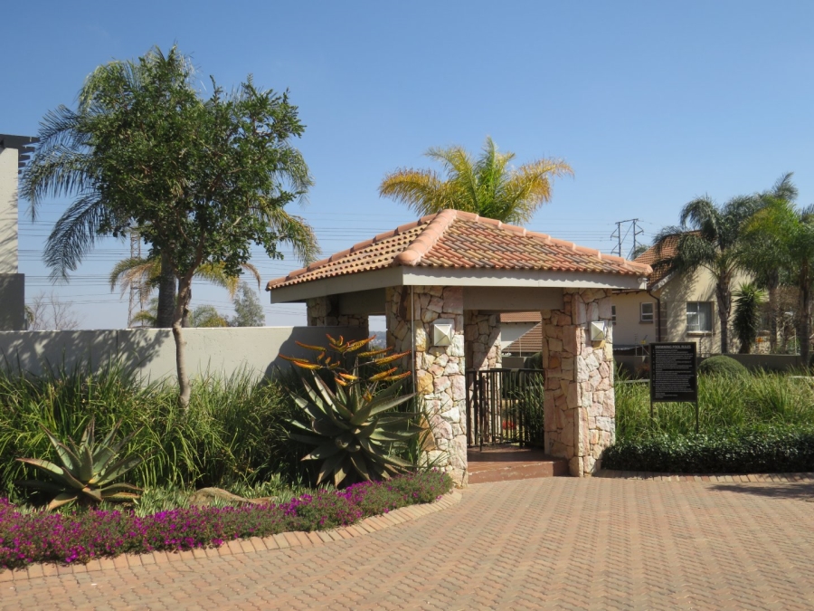 To Let 2 Bedroom Property for Rent in Barbeque Downs Gauteng