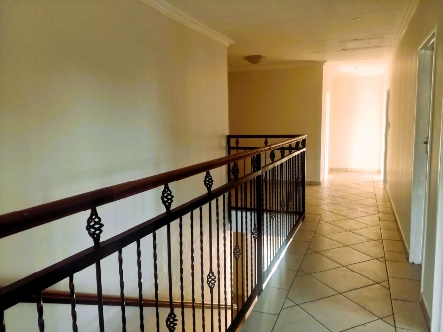6 Bedroom Property for Sale in Kosmosdal Gauteng