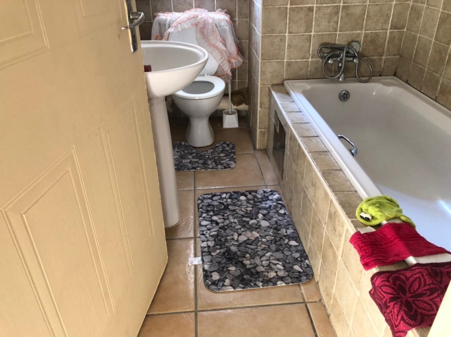 3 Bedroom Property for Sale in Meredale Gauteng