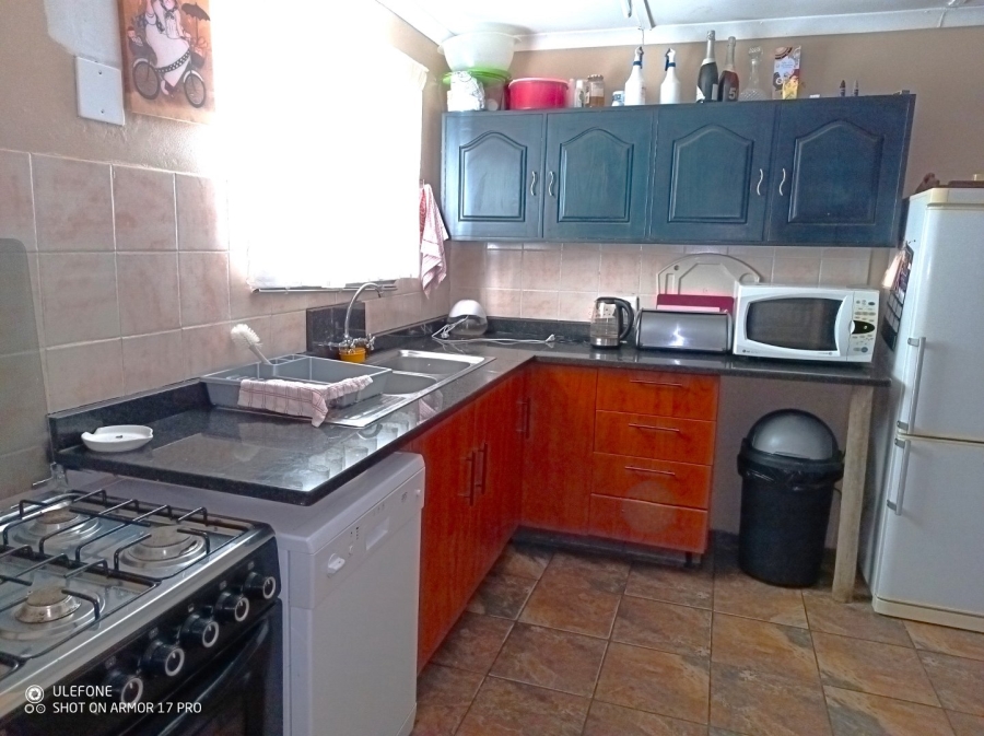 Commercial Property for Sale in Agricultural Holding 475 Gauteng