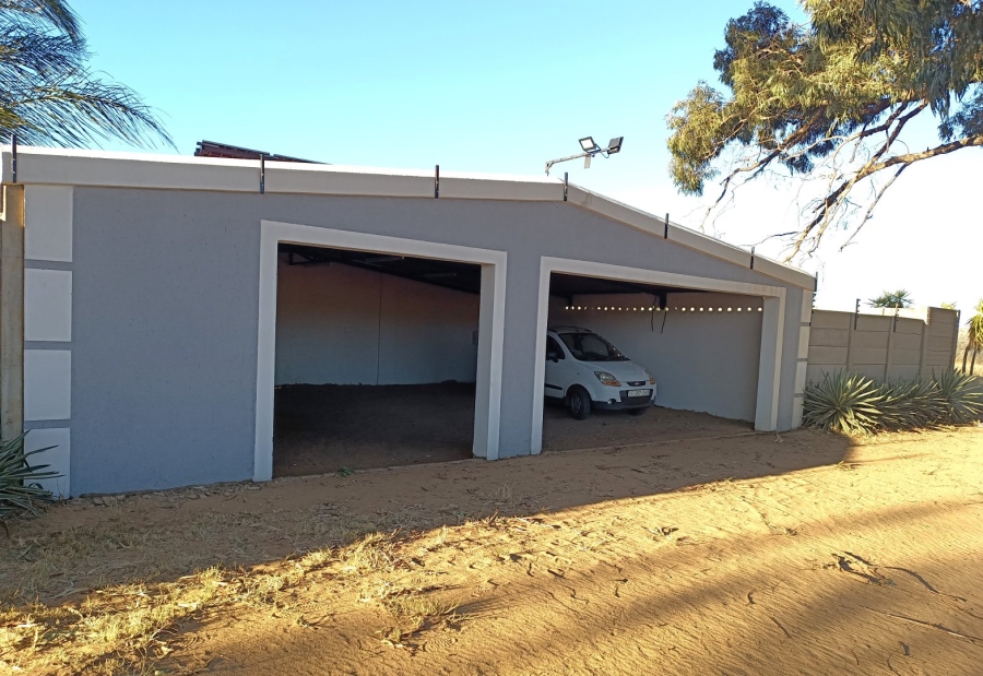 Commercial Property for Sale in Agricultural Holding 475 Gauteng