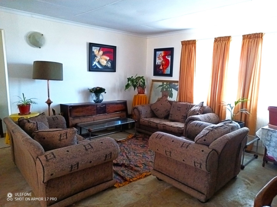 Commercial Property for Sale in Agricultural Holding 475 Gauteng