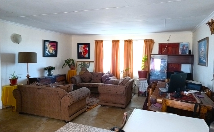 Commercial Property for Sale in Agricultural Holding 475 Gauteng