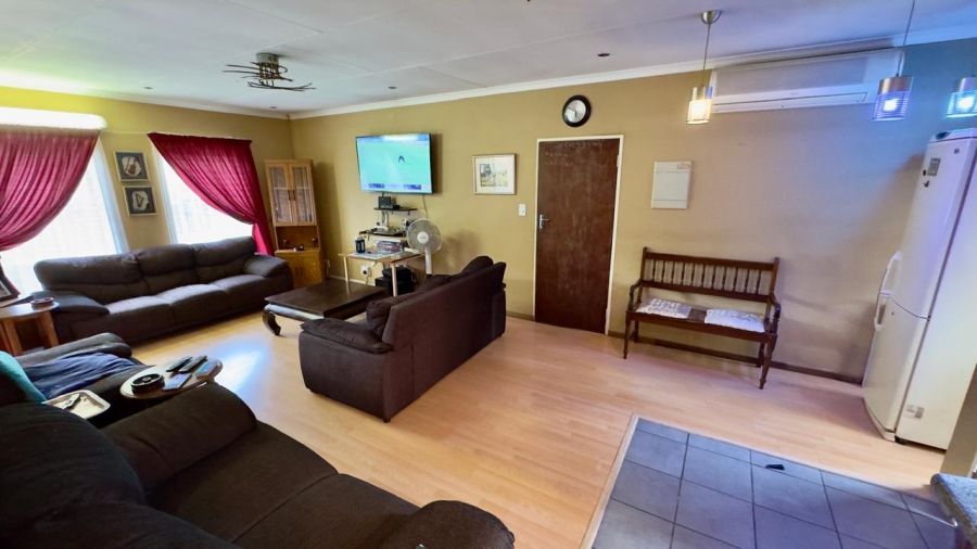 3 Bedroom Property for Sale in Amberfield Crest Estate Gauteng