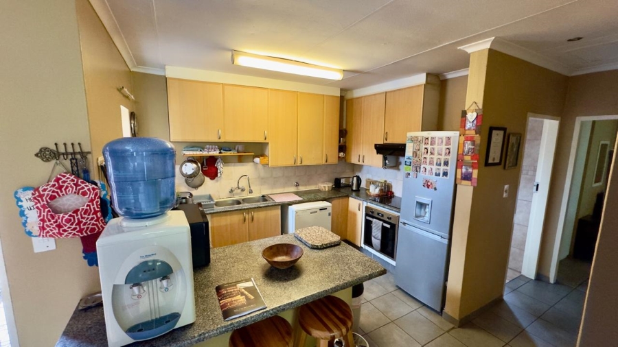 3 Bedroom Property for Sale in Amberfield Crest Estate Gauteng