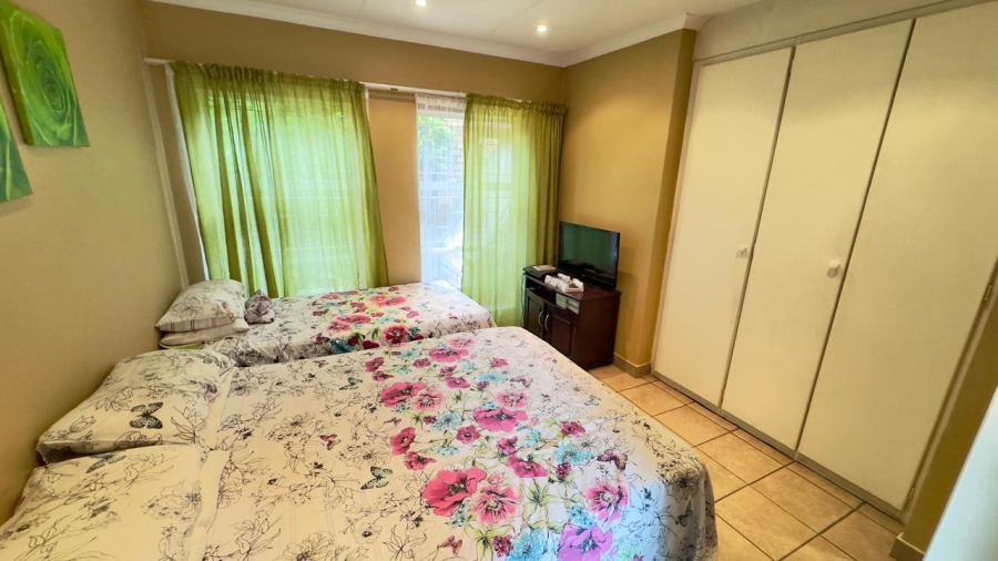 3 Bedroom Property for Sale in Amberfield Crest Estate Gauteng