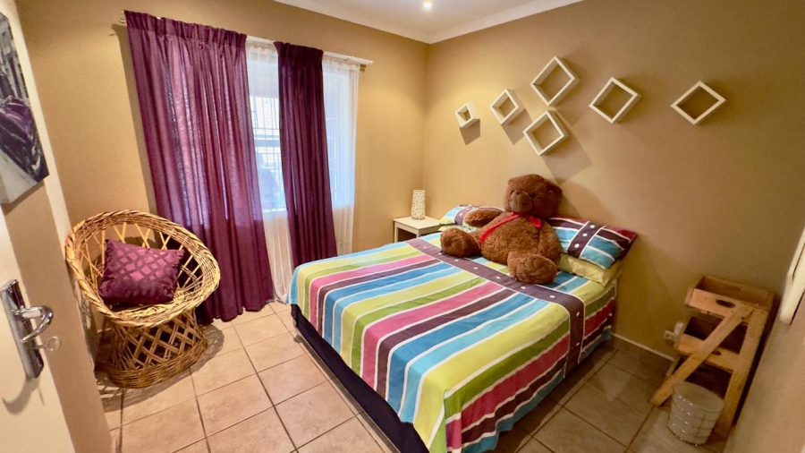 3 Bedroom Property for Sale in Amberfield Crest Estate Gauteng