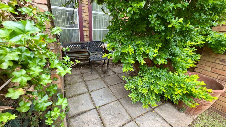 3 Bedroom Property for Sale in Amberfield Crest Estate Gauteng