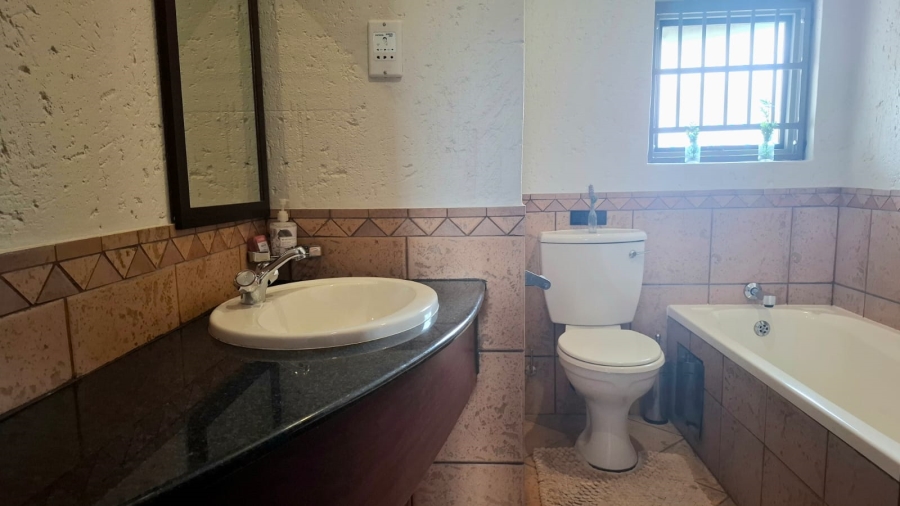 4 Bedroom Property for Sale in Vlakfontein Gauteng