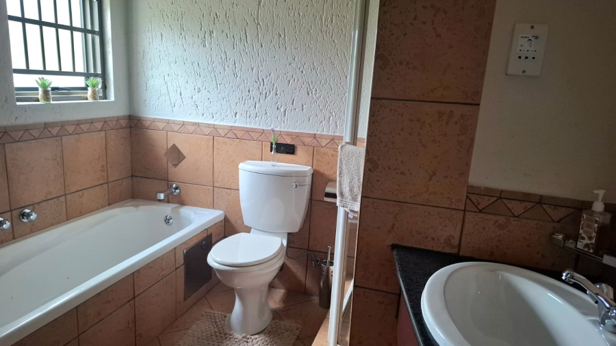4 Bedroom Property for Sale in Vlakfontein Gauteng
