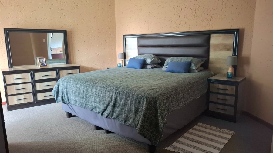 4 Bedroom Property for Sale in Vlakfontein Gauteng