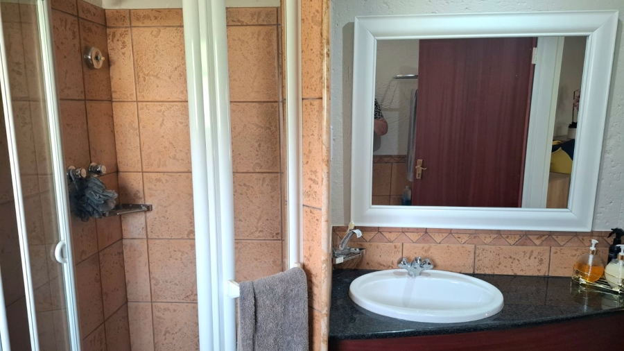 4 Bedroom Property for Sale in Vlakfontein Gauteng