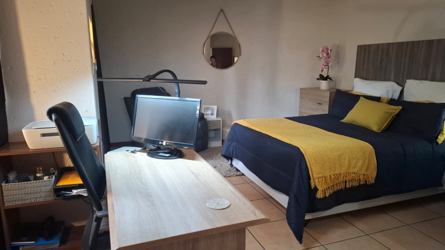 4 Bedroom Property for Sale in Vlakfontein Gauteng