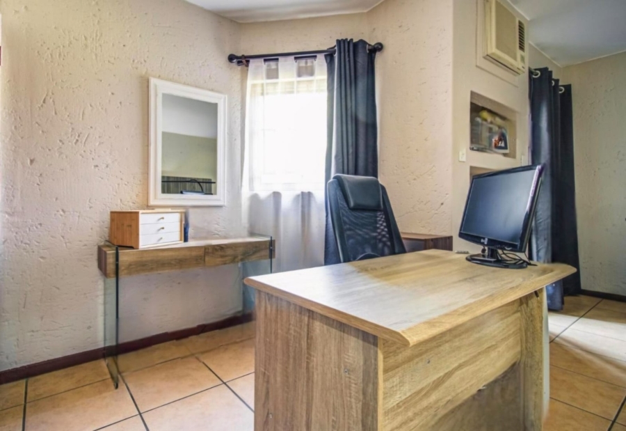 4 Bedroom Property for Sale in Vlakfontein Gauteng