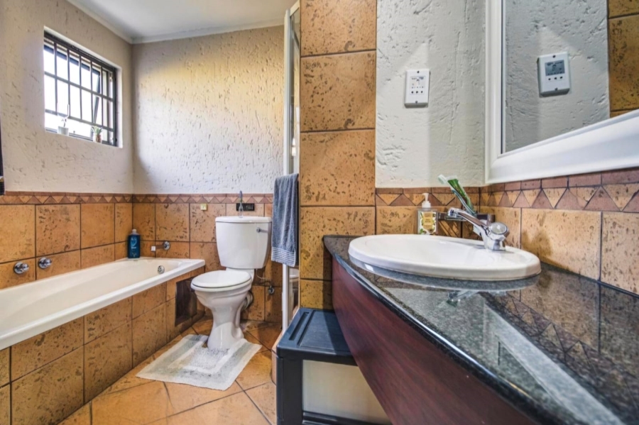 4 Bedroom Property for Sale in Vlakfontein Gauteng