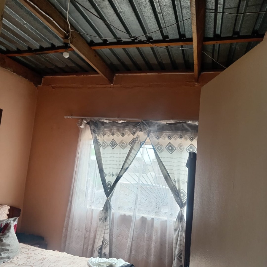 2 Bedroom Property for Sale in Moleleki Gauteng