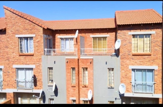 To Let 2 Bedroom Property for Rent in The Orchards Gauteng