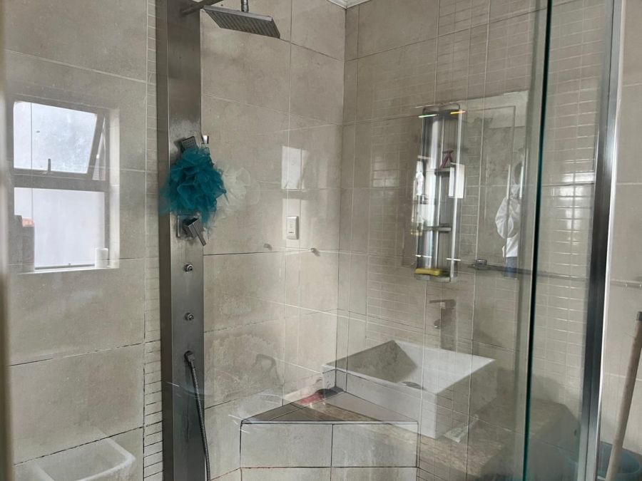 3 Bedroom Property for Sale in Greenstone Hill Gauteng