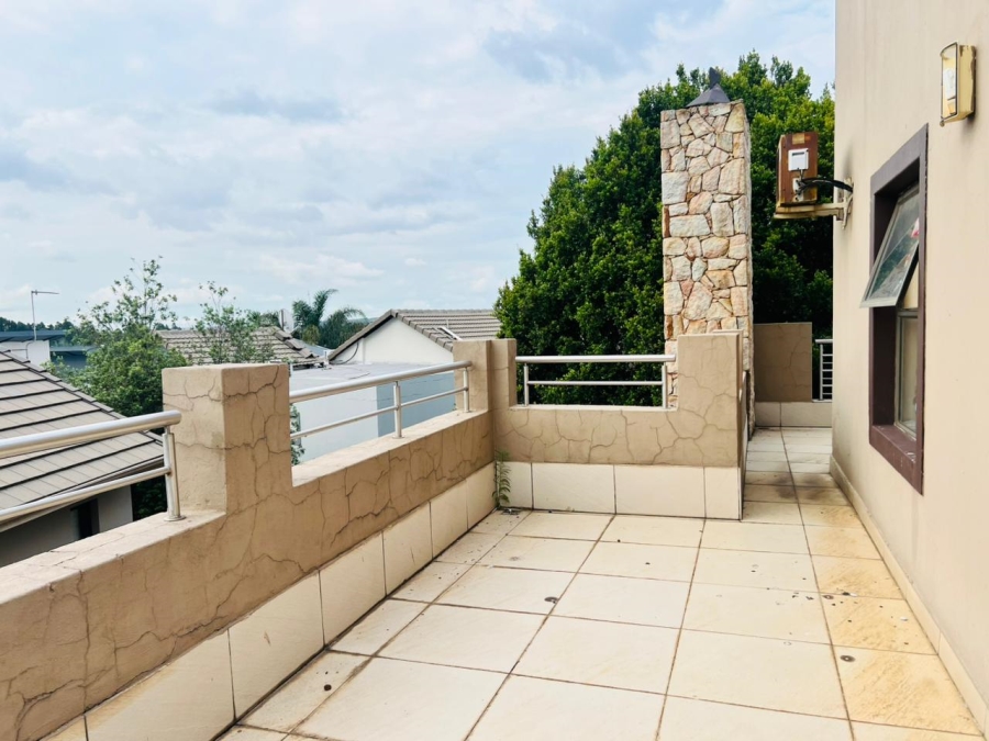 3 Bedroom Property for Sale in Greenstone Hill Gauteng