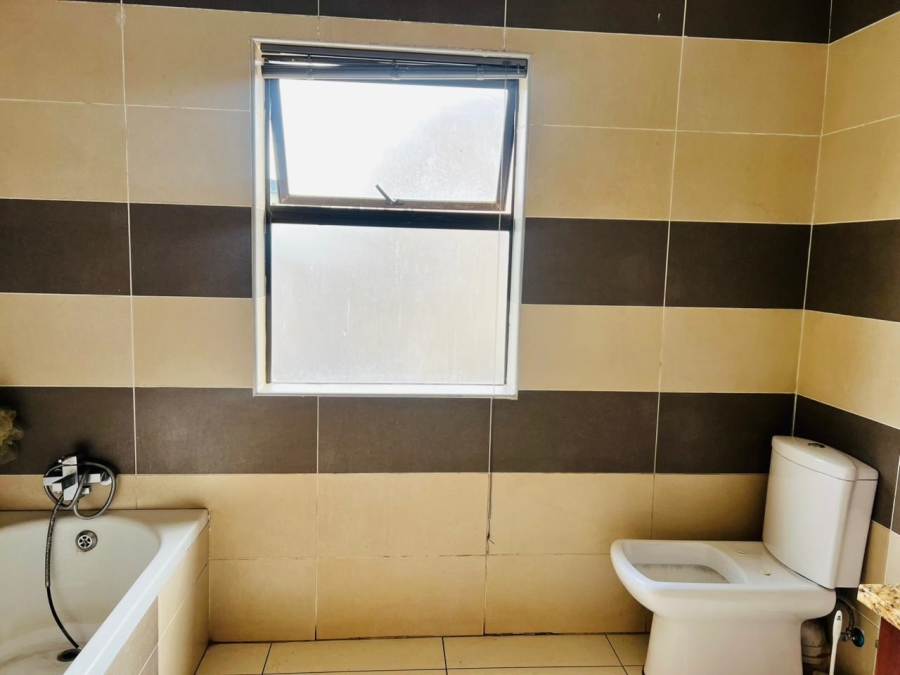 3 Bedroom Property for Sale in Greenstone Hill Gauteng