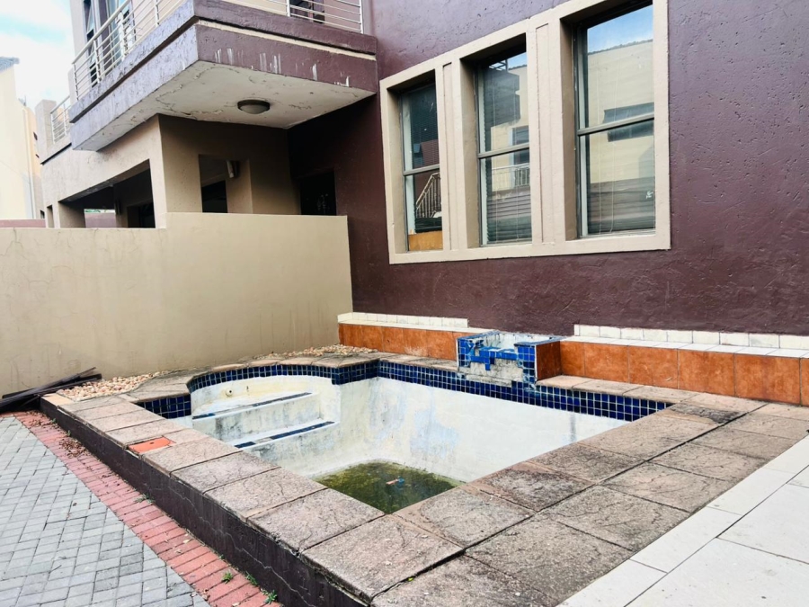 3 Bedroom Property for Sale in Greenstone Hill Gauteng