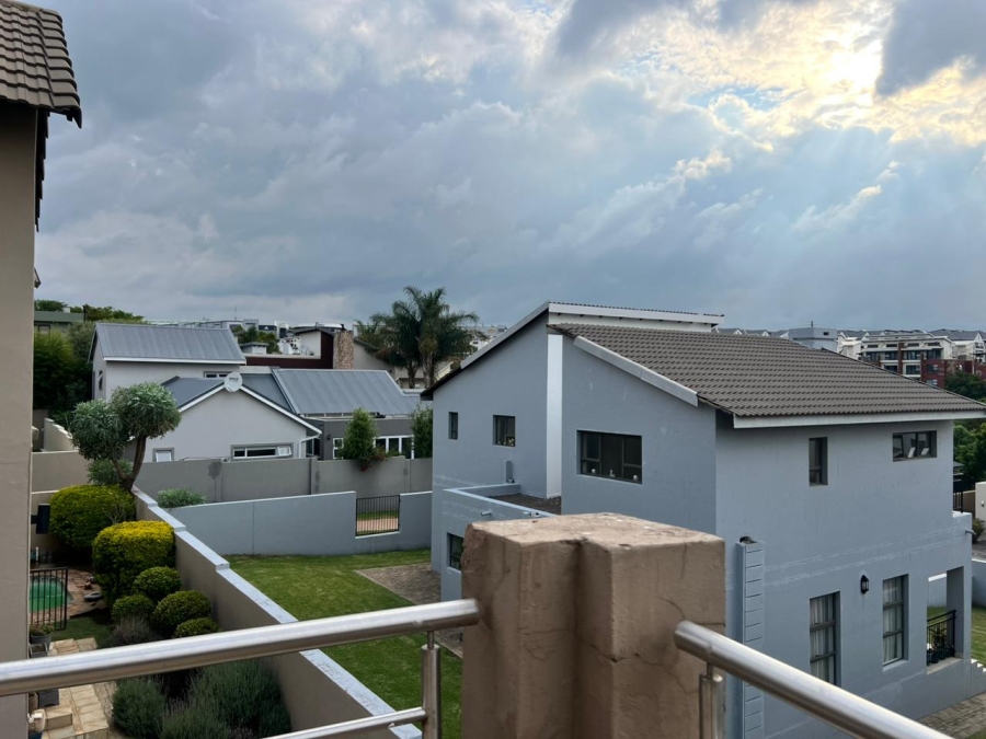 3 Bedroom Property for Sale in Greenstone Hill Gauteng
