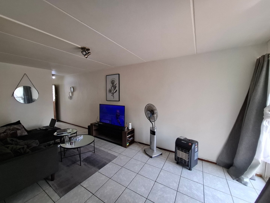 1 Bedroom Property for Sale in Sandown Gauteng