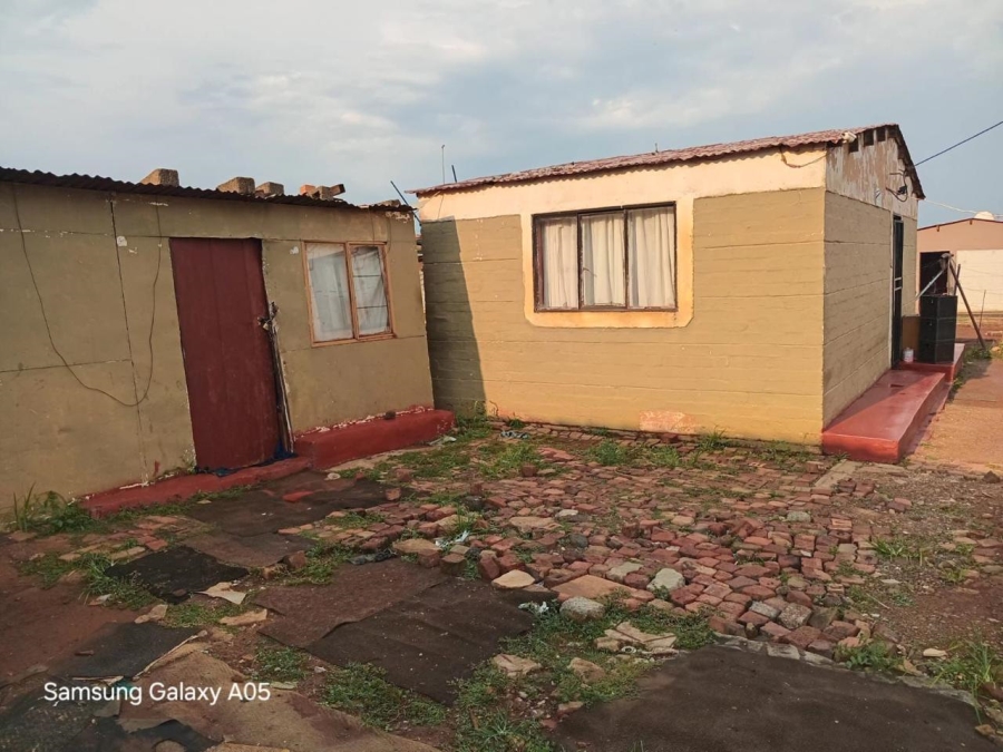 2 Bedroom Property for Sale in Bram Fischerville Gauteng