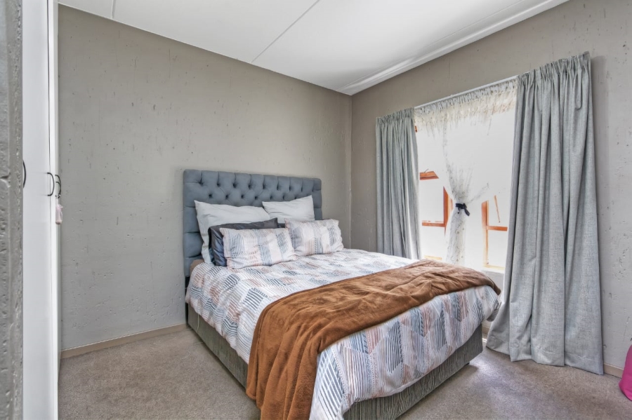 1 Bedroom Property for Sale in Douglasdale Gauteng