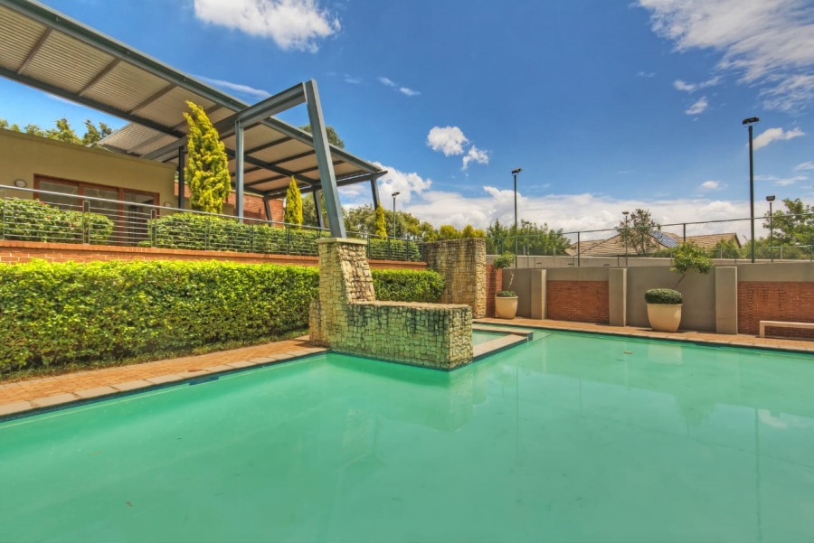 1 Bedroom Property for Sale in Douglasdale Gauteng