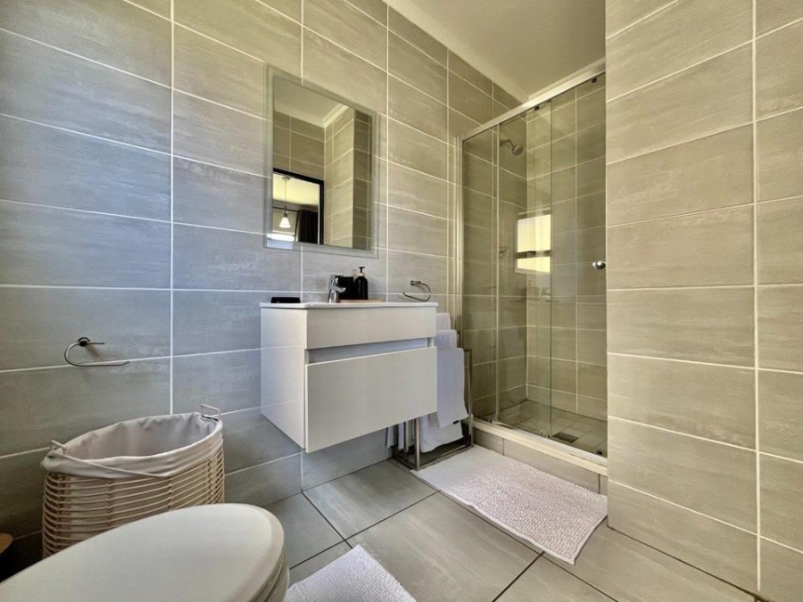 To Let 3 Bedroom Property for Rent in Waterfall Gauteng