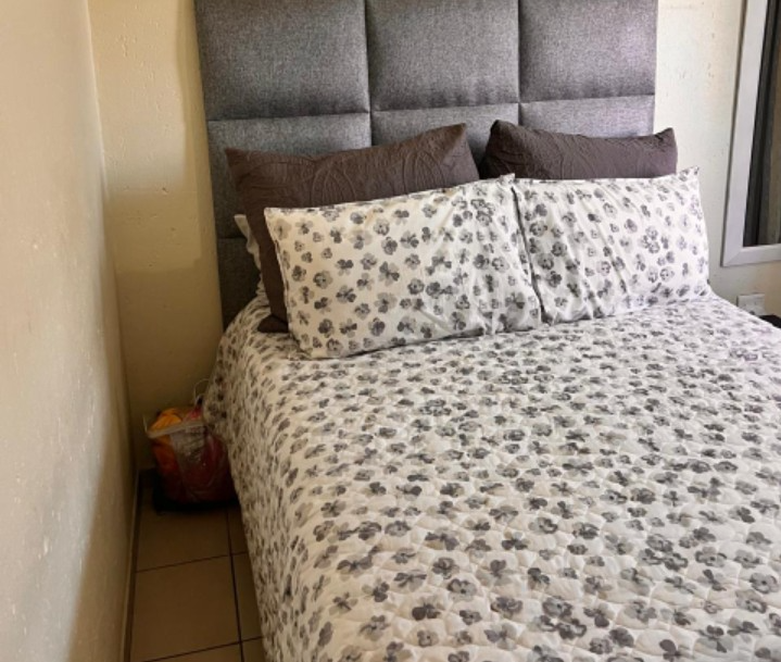 2 Bedroom Property for Sale in Greenstone Hill Gauteng
