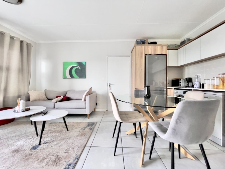 1 Bedroom Property for Sale in Crowthorne AH Gauteng