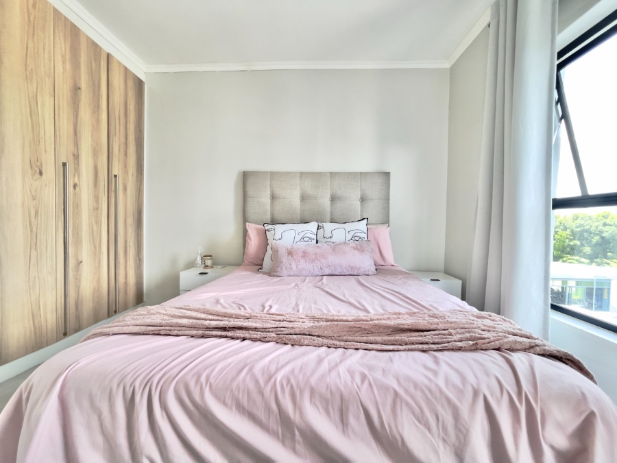 1 Bedroom Property for Sale in Crowthorne AH Gauteng