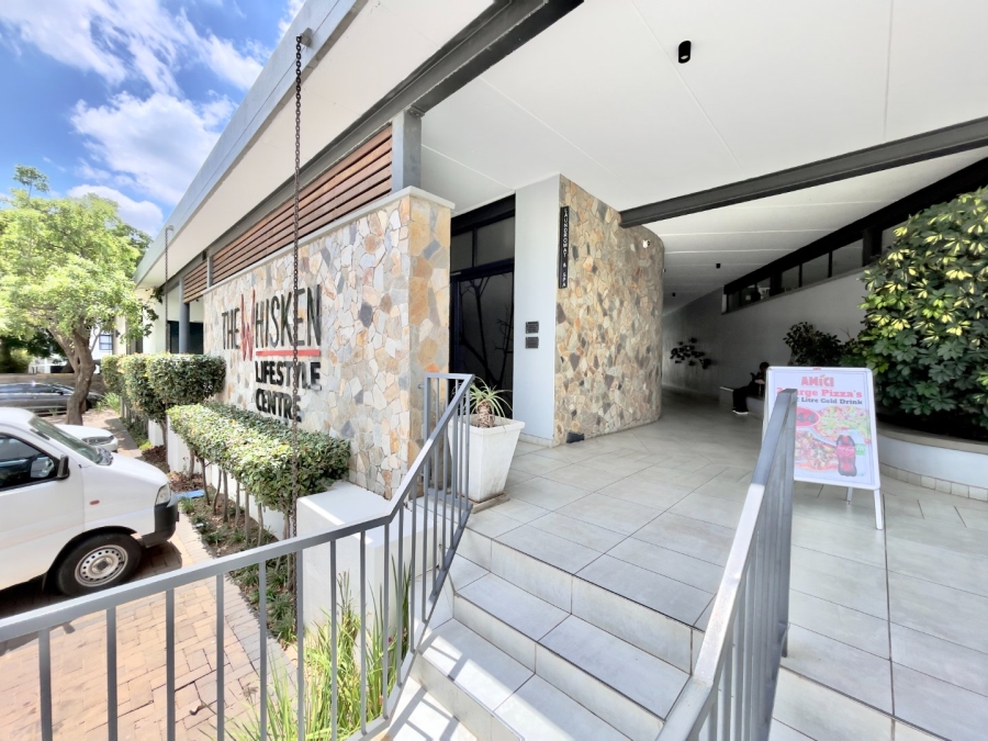 1 Bedroom Property for Sale in Crowthorne AH Gauteng