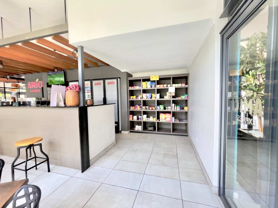 1 Bedroom Property for Sale in Crowthorne AH Gauteng