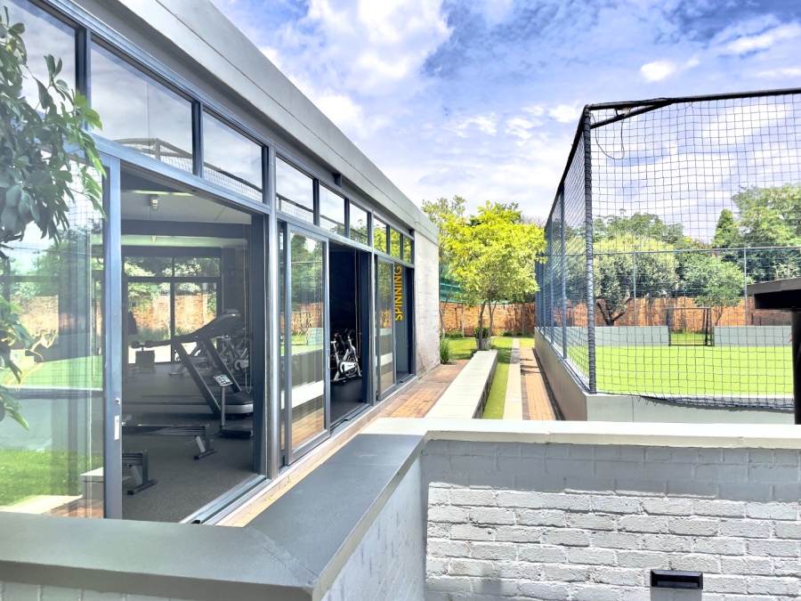 1 Bedroom Property for Sale in Crowthorne AH Gauteng