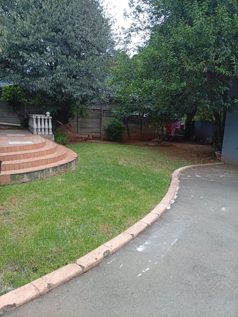 13 Bedroom Property for Sale in Westdene Gauteng
